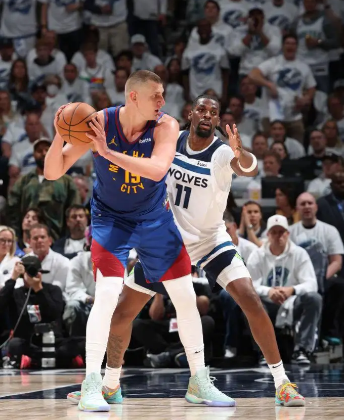 德州扑克游戏-森林狼大胜掘金将系列赛拖入抢七