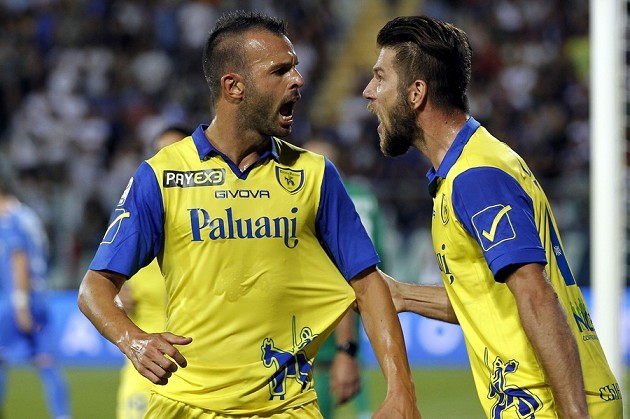 扑克游戏-包含克罗托内继续保持主场不败，战平切沃的词条